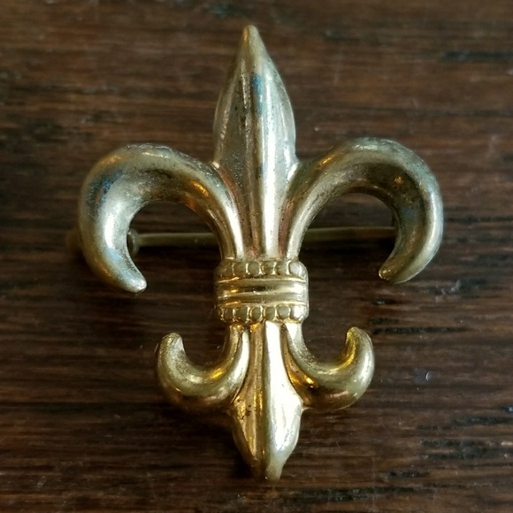 Vintage Jewelry - Relisted -Vintage Fleur de Lis watch holder brooch pin gold